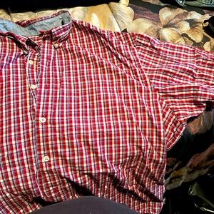 Short sleeve button up